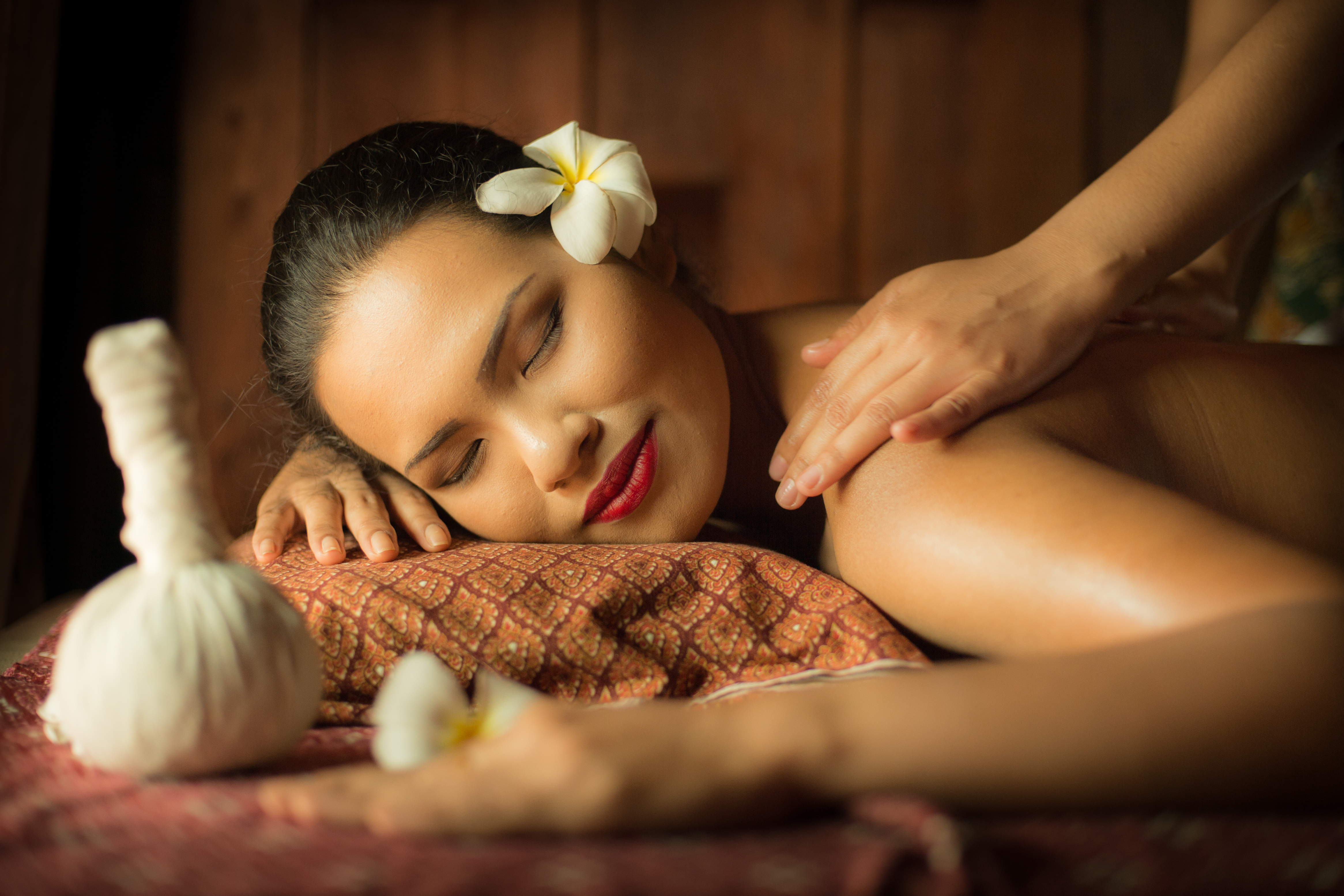 5-Star Home Massage in Dubai | Luxury Spa Experience at Your Doorstep